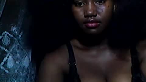 vaniah321 online show from 01-10-25, 05:47