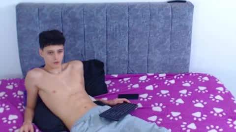 Snapshot of vanie_ chatting on 05-31-26, 01:03 Ruby and Vanie online show from 05-31-26, 01:03