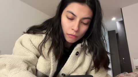 Snapshot of vanilla_velvet chatting on 06-11-26, 02:53 Annabet online show from 06-11-26, 02:53