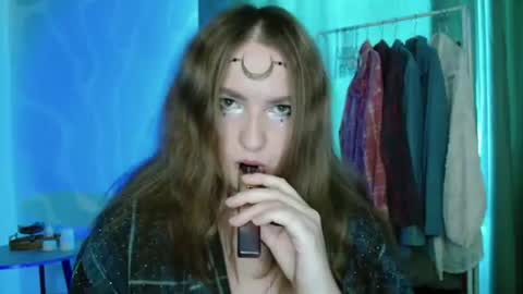Snapshot of vanilladesire chatting on 07-12-26, 12:18 vanilladesire online show from 07-12-26, 12:18