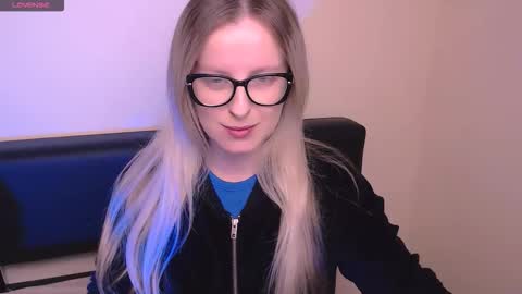 Mia online show from 10-23-25, 06:45