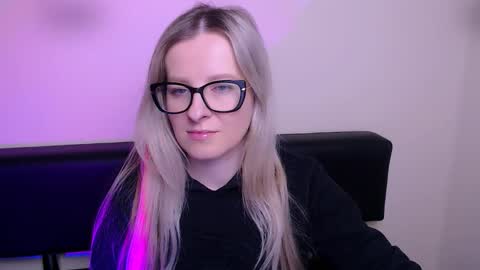 Snapshot of vanillaex_ chatting on 02-03-26, 08:52 Mia online show from 02-03-26, 08:52