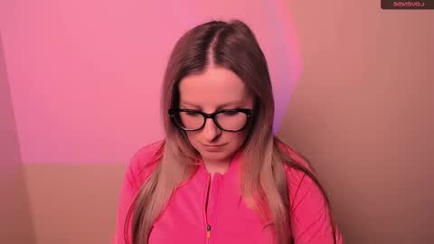 Snapshot of vanillaex_ chatting on 02-24-26, 04:38 Mia online show from 02-24-26, 04:38