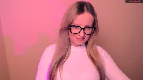 Snapshot of vanillaex_ chatting on 02-27-26, 05:57 Mia online show from 02-27-26, 05:57