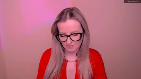 Snapshot of vanillaex_ chatting on 03-10-26, 06:35 Mia online show from 03-10-26, 06:35