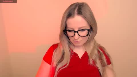 Snapshot of vanillaex_ chatting on 03-19-26, 08:02 Mia online show from 03-19-26, 08:02