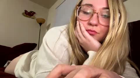 vanillapuddingpie online show from 12-03-24, 04:25