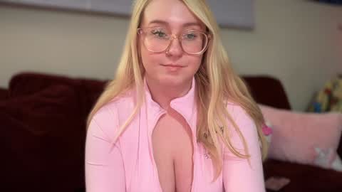 vanillapuddingpie online show from 02-04-25, 03:44