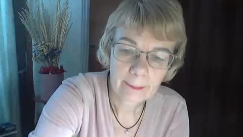 Vanillaxcreamy online show from 02-02-25, 11:51