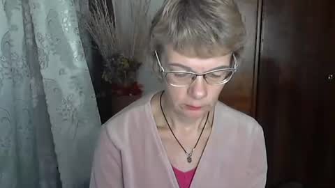 Vanillaxcreamy online show from 11-24-25, 02:28