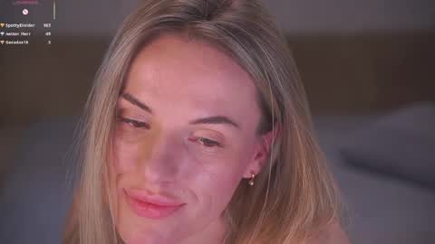 Sophie online show from 04-11-26, 02:27