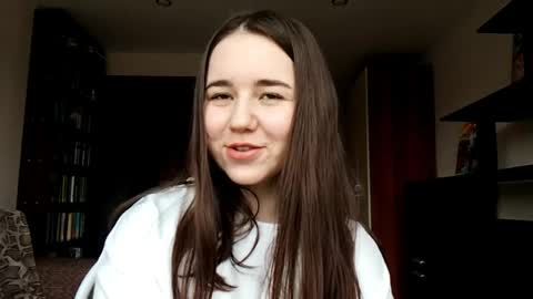 Snapshot of vanitavivona chatting on 05-14-26, 02:24 Vanita online show from 05-14-26, 02:24