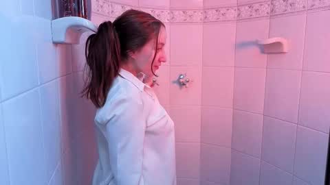 Elizabeth online show from 09-29-25, 05:51