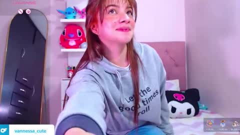 Snapshot of vannessa_shy chatting on 12-15-25, 04:06 Vanesa online show from 12-15-25, 04:06