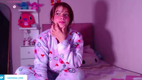 Snapshot of vannessa_shy chatting on 01-09-26, 08:06 Vanesa online show from 01-09-26, 08:06