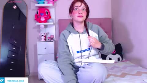 Snapshot of vannessa_shy chatting on 01-11-26, 10:04 Vanesa online show from 01-11-26, 10:04