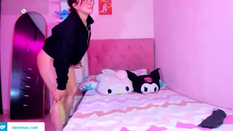 Snapshot of vannessa_shy chatting on 01-15-26, 09:40 Vanesa online show from 01-15-26, 09:40