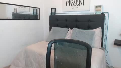 vane online show from 11-04-25, 07:35