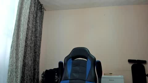 Snapshot of vano_822 chatting on 04-09-26, 06:19 vano_822 online show from 04-09-26, 06:19