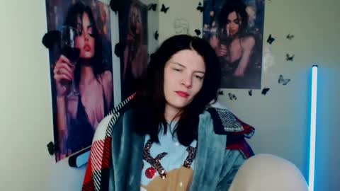 Vanessa online show from 01-15-26, 05:34