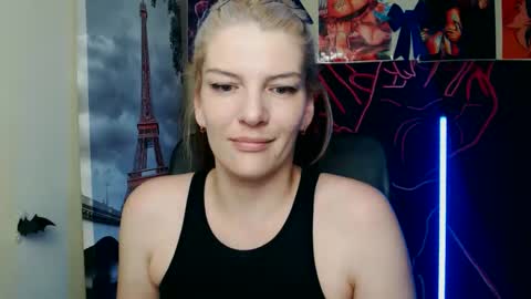 Vanessa online show from 05-21-26, 09:38