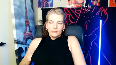 Vanessa online show from 05-27-26, 02:41