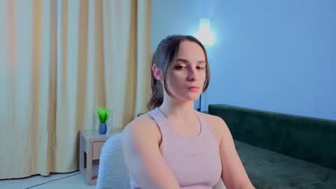 Snapshot of vantalirien chatting on 06-11-26, 06:33 Mary online show from 06-11-26, 06:33