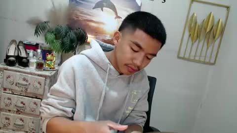 Snapshot of vanxxx2005 chatting on 02-17-25, 06:15 vanxxx2005 online show from 02-17-25, 06:15