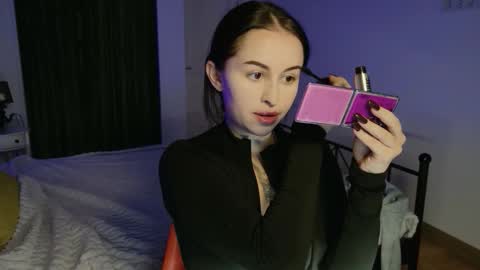 vaolietkat online show from 12-04-25, 07:17