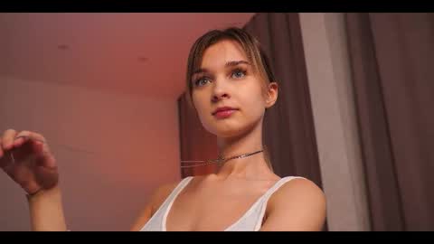 Snapshot of variety_moments chatting on 10-04-25, 03:32 Heeeeey Im Hanna the art of tease  online show from 10-04-25, 03:32