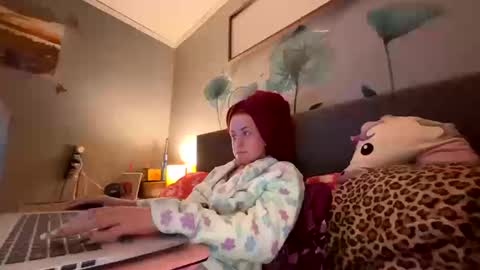 vaua089 online show from 10-12-25, 12:42