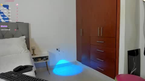 Hi Im Vayolet online show from 11-19-25, 08:20