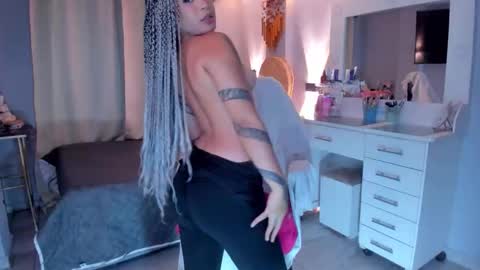 Vayolett Bass online show from 01-17-26, 05:23