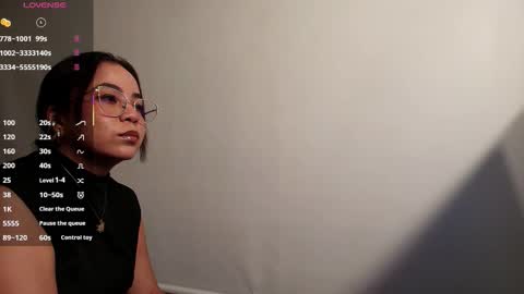 Snapshot of vctoria_collins_ chatting on 09-17-25, 11:12 Victoria online show from 09-17-25, 11:12