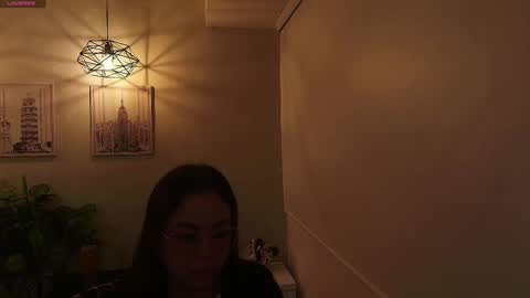 Snapshot of vctoria_collins_ chatting on 10-04-25, 10:57 Victoria online show from 10-04-25, 10:57