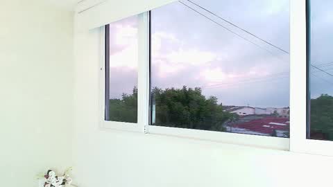 Snapshot of vctoria_collins_ chatting on 10-06-25, 10:56 Victoria online show from 10-06-25, 10:56