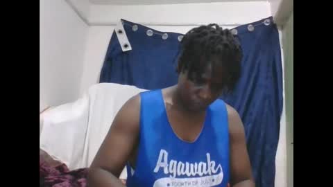 Snapshot of vee_tommy chatting on 02-17-26, 03:03 Vee tommy online show from 02-17-26, 03:03