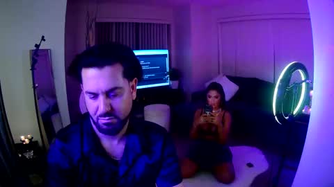 VeeDeeDuo online show from 11-22-25, 10:36