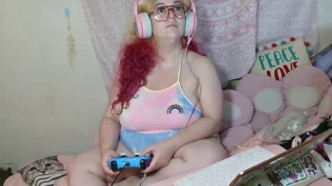 Snapshot of veelehanex3 chatting on 06-13-26, 12:36 Veronica Lehane online show from 06-13-26, 12:36