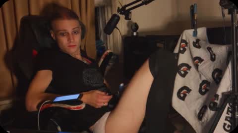 veelucious online show from 10-11-25, 06:12