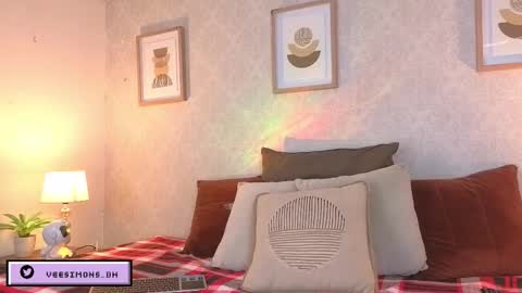 Vee Simons online show from 02-07-26, 07:39