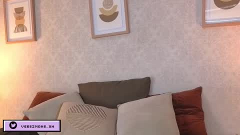 Vee Simons online show from 03-13-26, 07:53