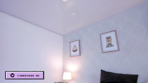Vee Simons online show from 07-11-26, 07:38