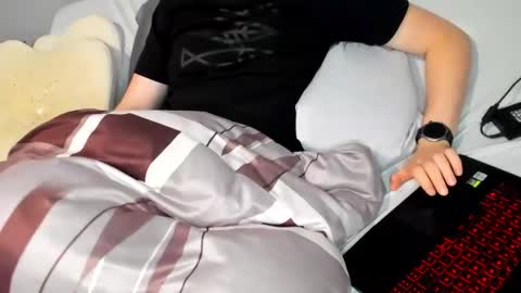 Snapshot of veganbadass6969 chatting on 09-22-25, 09:28 D online show from 09-22-25, 09:28