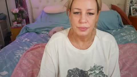 Snapshot of vegas_danielle chatting on 07-05-26, 10:06 Vegas Dani online show from 07-05-26, 10:06