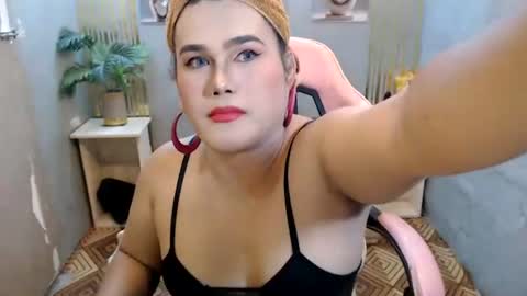 Snapshot of velinda_monroe chatting on 07-09-26, 11:47 TS VELINDA online show from 07-09-26, 11:47