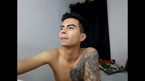 Snapshot of velk_hot1 chatting on 01-09-25, 04:52 velk_hot1 online show from 01-09-25, 04:52