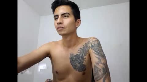 Snapshot of velk_hot1 chatting on 02-14-25, 12:51 velk_hot1 online show from 02-14-25, 12:51