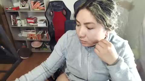 Snapshot of vellarossa chatting on 11-21-25, 09:57 Im VelaI will be Christmas and New Year with my family December 22 to January 13 I will miss you guys. online show from 11-21-25, 09:57