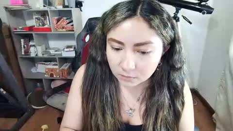 Snapshot of vellarossa chatting on 11-25-25, 10:10 Im VelaI will be Christmas and New Year with my family December 22 to January 13 I will miss you guys. online show from 11-25-25, 10:10